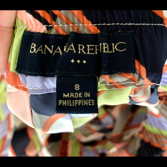 Pleated skirt, banana republic, size 8, mini - Picture 3 of 3